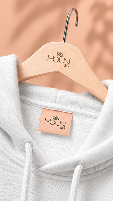 Photo — hanger & woven label